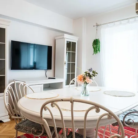 Apartment Cismigiu With Balcony & View