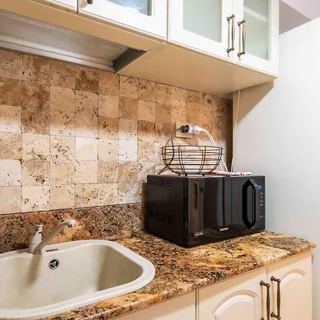 Cismigiu With Balcony & View *