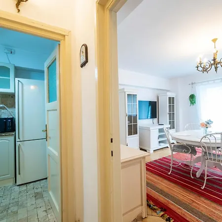 Appartement Cismigiu With Balcony & View Bucarest