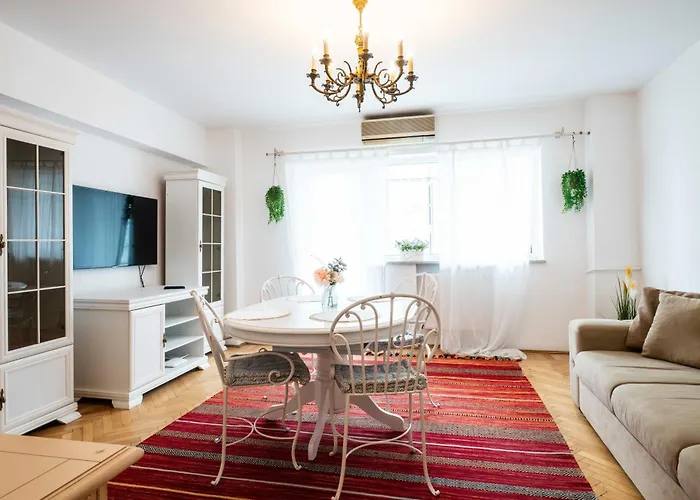 Cismigiu With Balcony & View Apartment Bucharest