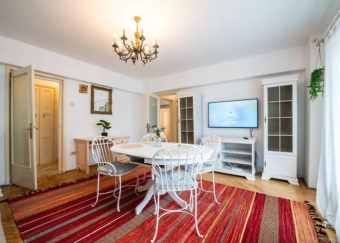 Cismigiu With Balcony & View Bukarest