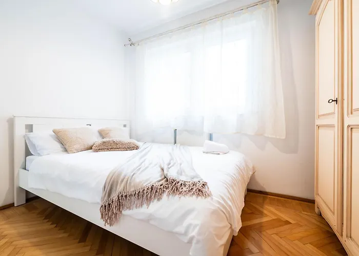 Apartment Cismigiu With Balcony & View *