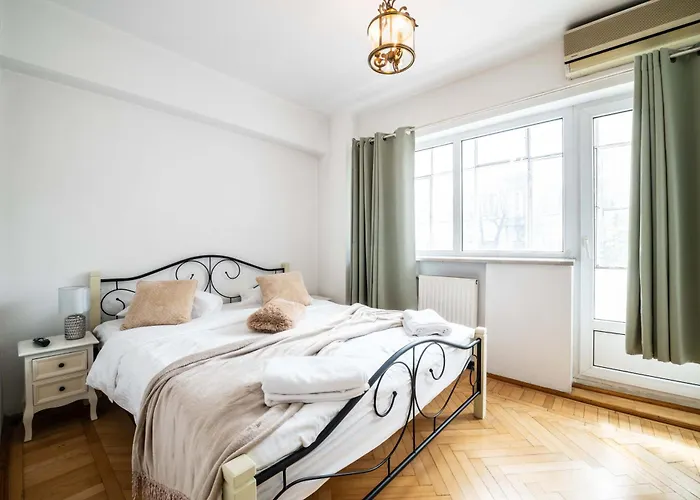 Cismigiu With Balcony & View Apartamento Bucarest