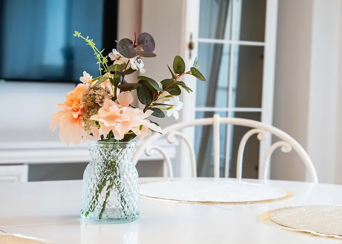 Cismigiu With Balcony & View Apartment Bucharest