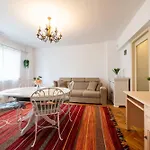 Cismigiu With Balcony & View Apartment Bucharest