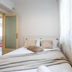 Cismigiu With Balcony & View Apartment *