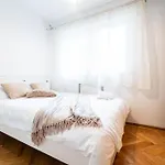 Apartment Cismigiu With Balcony & View *