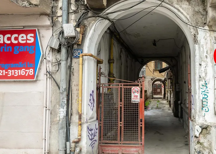 Cismigiu With Balcony & View